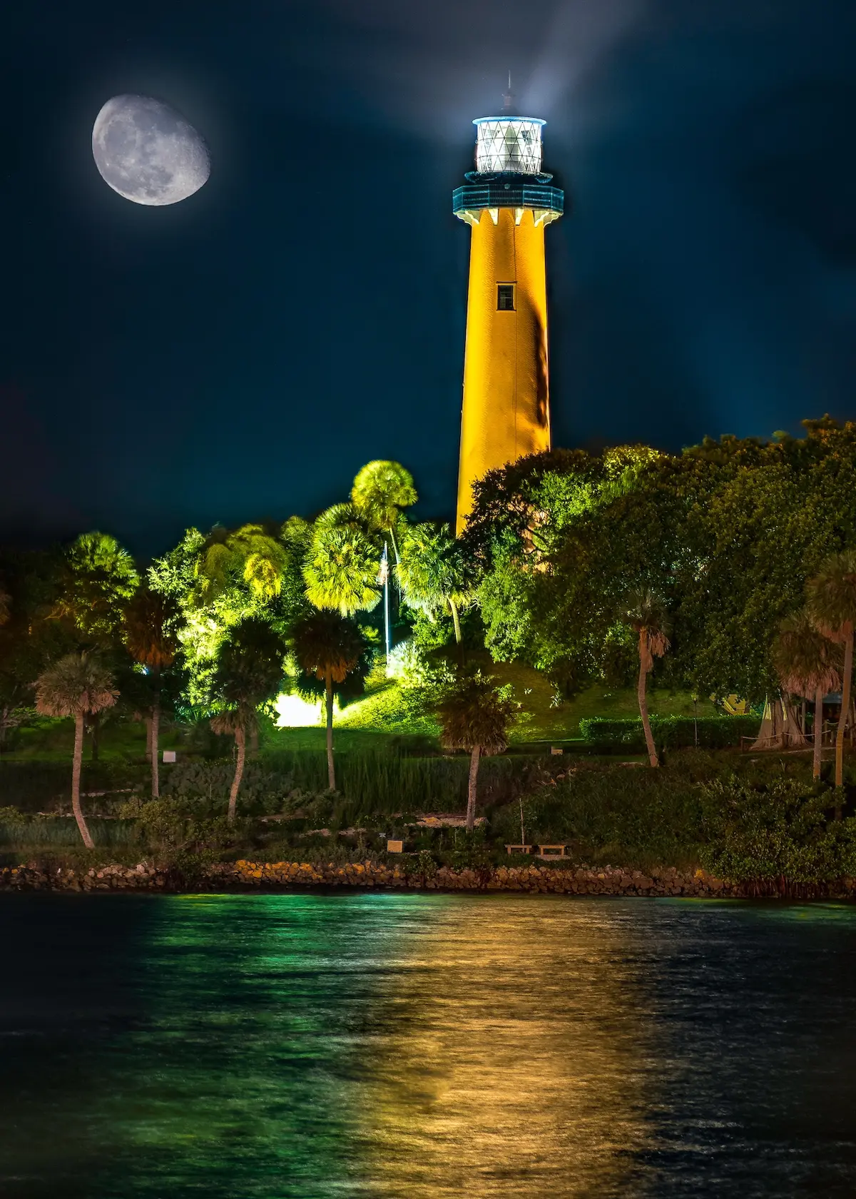 Jupiter Inlet Lighthouse in Florida, a stunning wedding venue